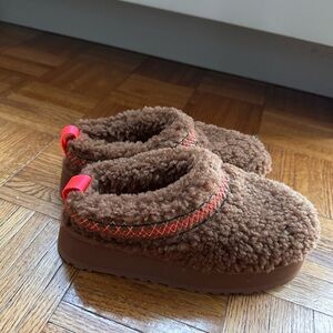 Tazz UGG braid RARE COLOR